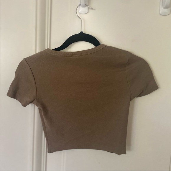 H&M Tshirt Crop Top - Picture 4 of 4